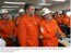 Presidente Lula, dirigentes da Petrobras e o presidente do Senado, Renan Calheiros (E), durante a inauguração da Plataforma P-50, na Bacia de Campos.jpg
