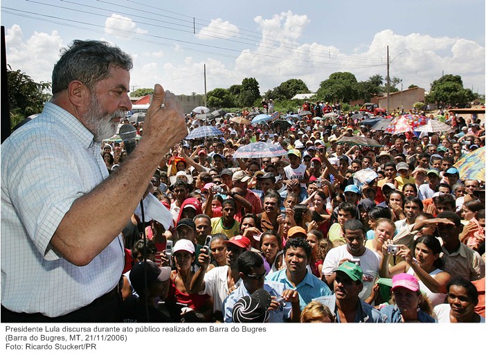 Presidente Lula discursa durante ato público realizado em Barra do Bugres.jpg