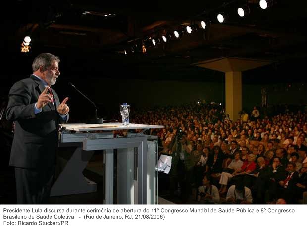 Presidente Lula discursa durante cerimônia de abertura do 11º Congresso Mundial de Saúde Pública e 8º Congresso Brasileiro de Saúde Coletiva.jpg