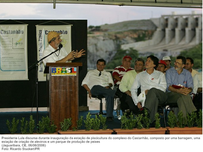 Presidente Lula discursa durante inauguração da estação de piscicultura do complexo do Castanhão, composto por uma barragem, uma estação de criação de alevinos e um parque de produção de peixe.jpg