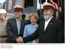 Presidente Lula, dona Marisa e o governador de Minas Gerais, Aécio Neves, se preparam para embarcar no trem turístico que ligará Mariana a Ouro Preto.jpg