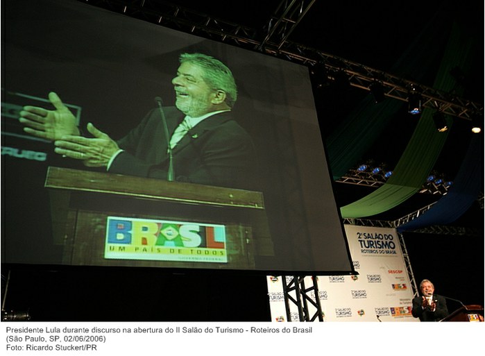 Presidente Lula durante discurso na abertura do II Salão do Turismo - Roteiros do Brasil.jpg