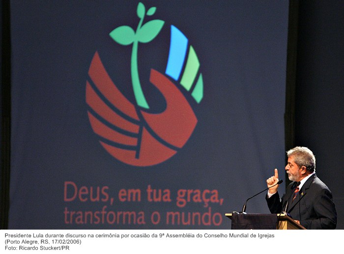 Presidente Lula durante discurso na cerimônia por ocasião da 9ª Assembléia do Conselho Mundial de Igrejas.jpg
