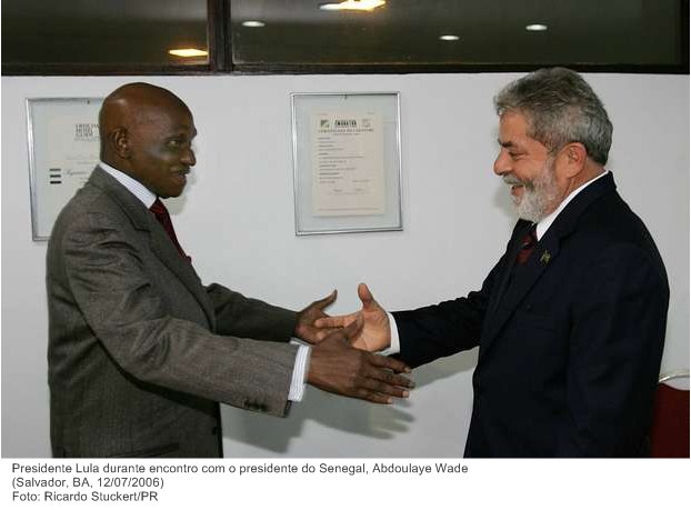 Presidente Lula durante encontro com o presidente do Senegal, Abdoulaye Wade.jpg