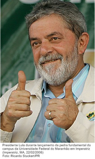 Presidente Lula durante lançamento da pedra fundamental do campus da Universidade Federal do Maranhão em Imperatriz.jpg
