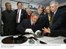 Presidente Lula durante visita ao Complexo da Cinemateca Brasileira, acompanhado dos ministros Gilberto Gil e Celso Amorim.jpg