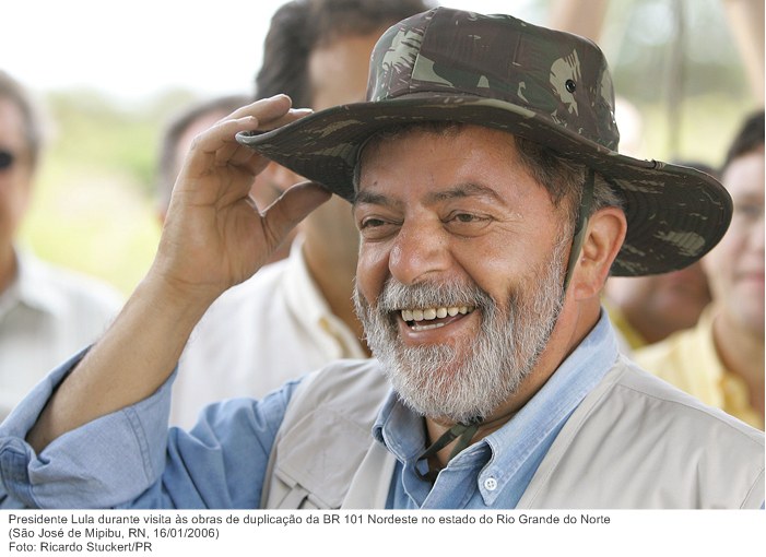 Presidente Lula durante visita às obras de duplicação da BR 101 Nordeste no estado do Rio Grande do Norte.jpg