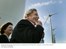 Presidente Lula durante visita às obras do complexo eólico de Osório (RS). Ao fundo, a ministra Dilma Roussef.jpg