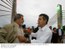 Presidente Lula e o governador do Acre, Jorge Viana, conversam na chegada a Rio Branco (2).jpg