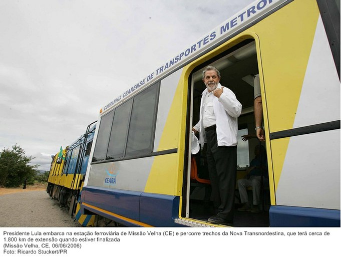 Presidente Lula embarca na estação ferroviária de Missão Velha (CE) e percorre trechos da Nova Transnordestina, que terá cerca de 1.800 km de extensão quando estiver finalizada.jpg
