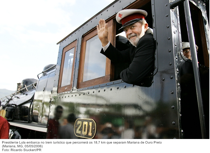 Presidente Lula embarca no trem turístico que percorrerá os 18,7 km que separam Mariana de Ouro Preto.jpg