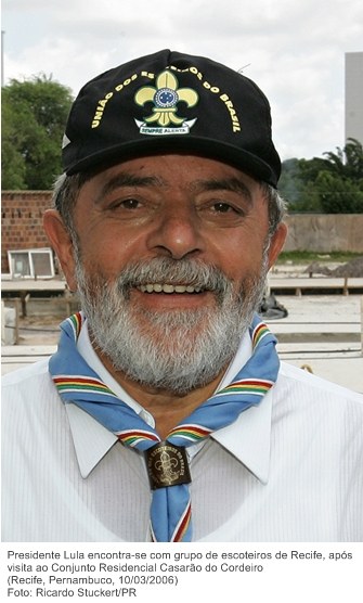 Presidente Lula encontra-se com grupo de escoteiros de Recife, após visita ao Conjunto Residencial Casarão do Cordeiro.jpg