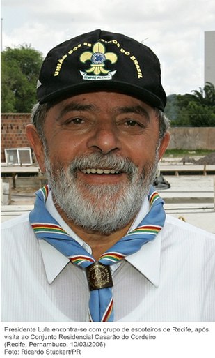 Presidente Lula encontra-se com grupo de escoteiros de Recife, após visita ao Conjunto Residencial Casarão do Cordeiro.jpg