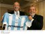 Presidente Lula exibe camisa recebida do presidente da Argentina, Néstor Kirchner, da equipe de futebol Racing, patrocinada pela Petrobras.jpg