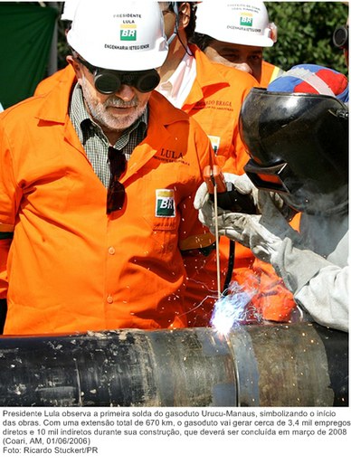 Presidente Lula observa a primeira solda do gasoduto Urucu-Manaus, simbolizando o início das obras.jpg