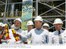 Presidente Lula observa amostra de biodiesel durante visita à Usina Barralcool. Ao lado, o governador de Mato Grosso, Blairo Maggi, e o diretor-presidente da Usina, João Nicolau Petroni (D).jpg