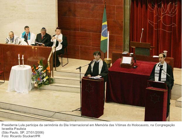 Presidente Lula participa da cerimônia do Dia Internacional em Memória das Vítimas do Holocausto, na Congregação Israelita Paulista.jpg