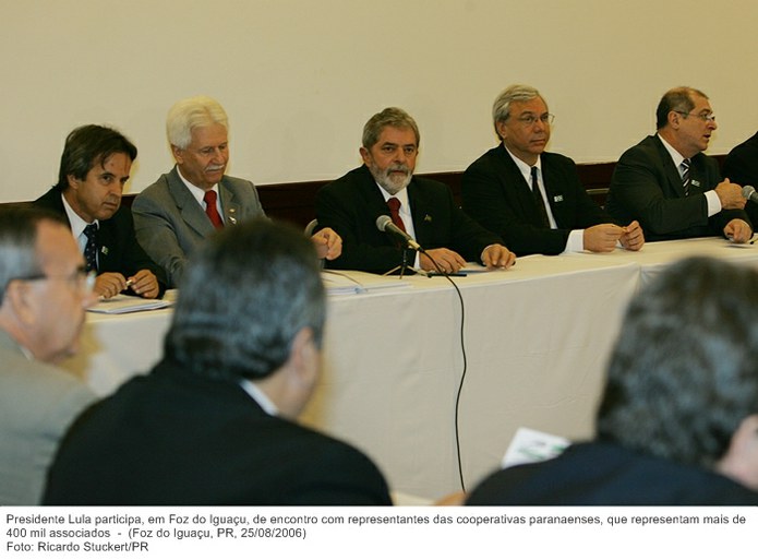 Presidente Lula participa, em Foz do Iguaçu, de encontro com representantes das cooperativas paranaenses, que representam mais de 400 mil associados.jpg