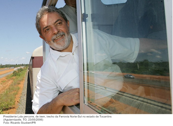 Presidente Lula percorre, de trem, trecho da Ferrovia Norte-Sul no estado de Tocantins.jpg