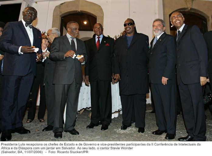 Presidente Lula recepciona os chefes de Estado e de Governo e vice-presidentes participantes da II Conferência de Intelectuais da África e da Diáspora com um jantar em Salvador.jpg