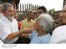Presidente Lula saúda populares.jpg
