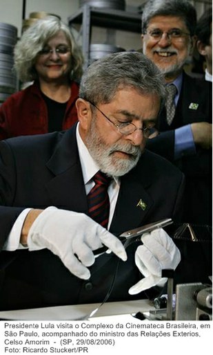 Presidente Lula tem contato com equipamentos e técnicas armazenadas no Complexo da Cinemateca Brasileira.jpg