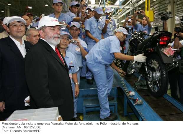 Presidente Lula visita a empresa Yamaha Motor da Amazônia, no Pólo Industrial de Manaus.jpg