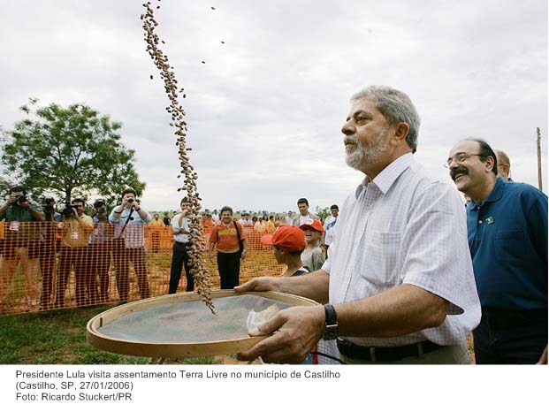 Presidente Lula visita assentamento Terra Livre no município de Castilho.jpg