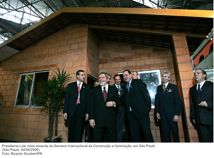 Presidente Lula visita estande da Semana Internacional da Construção e Iluminação, em São Paulo.jpg