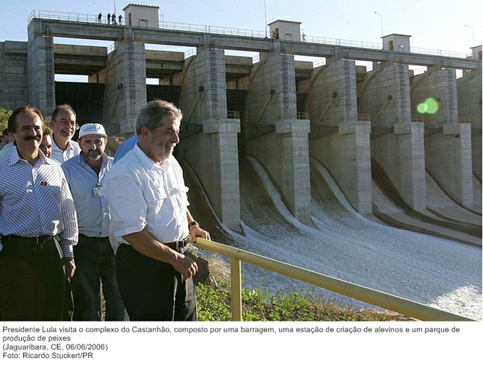 Presidente Lula visita o complexo do Castanhão, composto por uma barragem, uma estação de criação de alevinos e um parque de produção de peixes.jpg