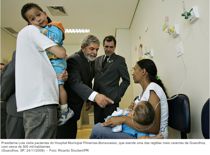 Presidente Lula visita pacientes do Hospital Municipal Pimentas-Bonsucesso, que atende uma das regiões mais carentes de Guarulhos, com cerca de 500 mil habitantes.jpg