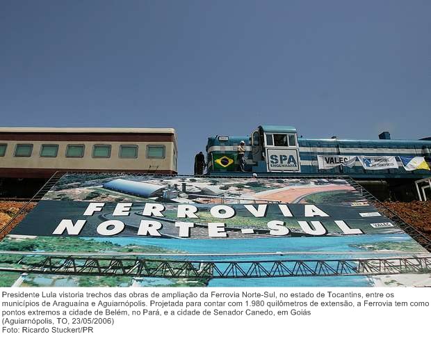 Presidente Lula vistoria trechos das obras de ampliação da Ferrovia Norte-Sul, no estado de Tocantins, entre os municípios de Araguaína e Aguiarnópolis.jpg