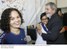 Presidente Lula abraça alunos da Unidade de Ensino Descentralizada da cidade mineira de Congonhas.