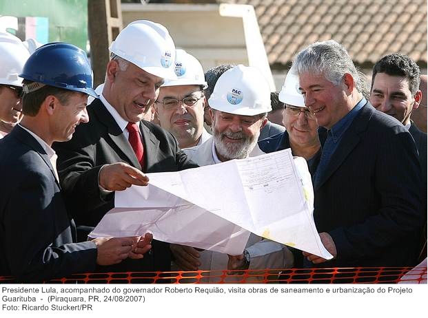 Presidente Lula, acompanhado do governador Roberto Requião, visita obras de saneamento e urbanização do Projeto Guarituba.