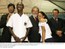 Presidente Lula, ao lado do ministro da Educação, Fernando Haddad, e do governador do Rio de Janeiro, Sérgio Cabral, encontra-se com alunos durante visita às instalações do Campus Educacional.