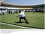 Presidente Lula cobra pênalti e marca gol, numa brincadeira com o governador do Rio de Janeiro, Sérgio Cabral, durante solenidade realizada no gramado do Maracanã.