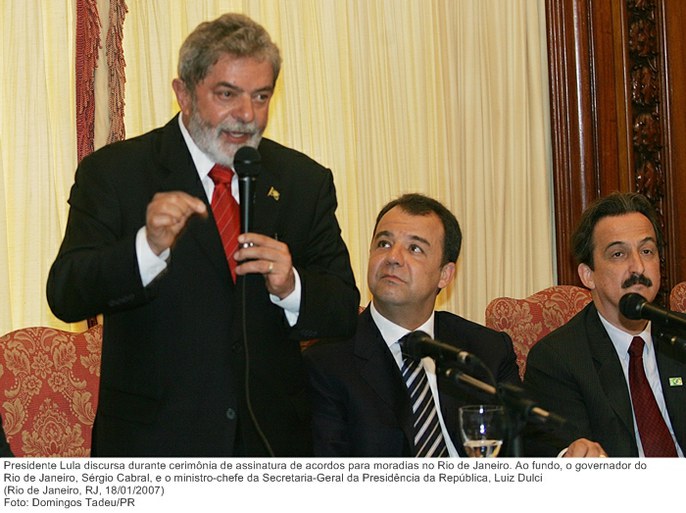 Presidente Lula discursa durante cerimônia de assinatura de acordos para moradias no Rio de Janeiro (2).