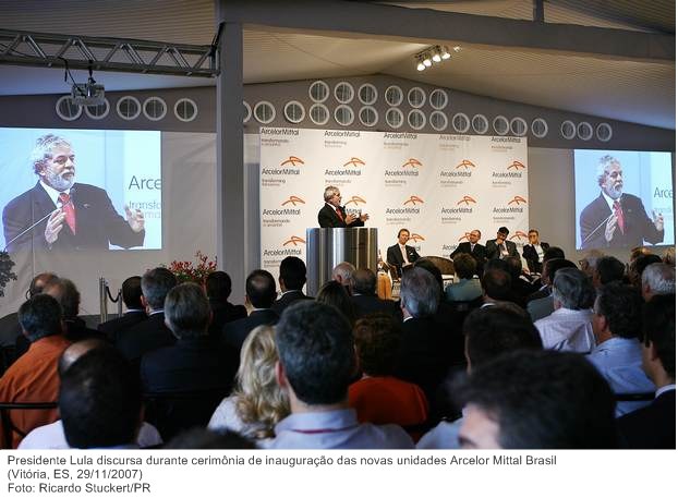 Presidente Lula discursa durante cerimônia de inauguração das novas unidades Arcelor Mittal Brasil.