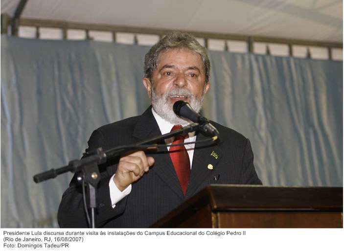 Presidente Lula discursa durante visita às instalações do Campus Educacional do Colégio Pedro II.