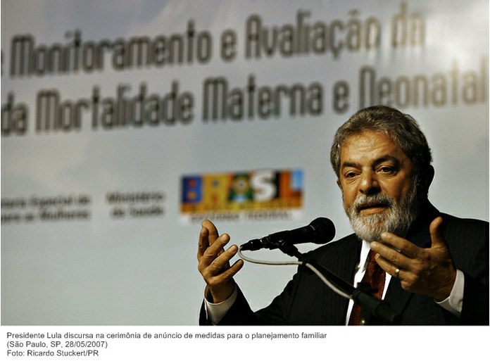 Presidente Lula discursa na cerimônia de anúncio de medidas para o planejamento familiar.