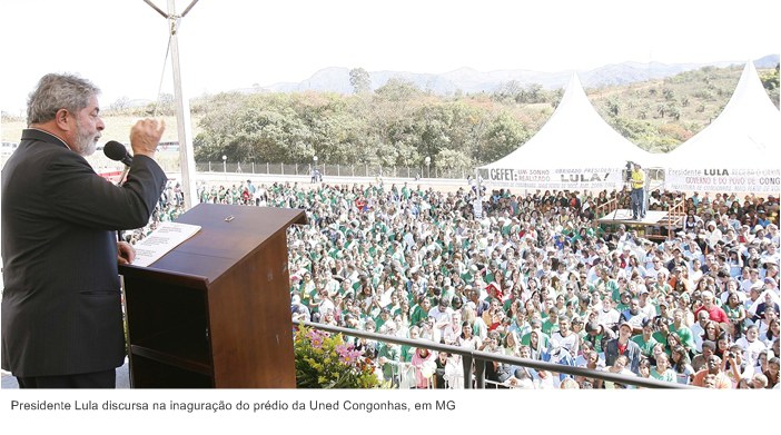 Presidente Lula discursa na inaguração do prédio da Uned Congonhas, em MG.