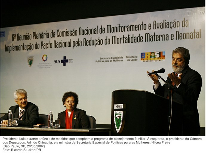 Presidente Lula durante anúncio de medidas que compõem o programa de planejamento familiar.