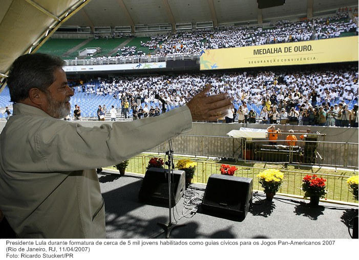 Presidente Lula durante formatura de cerca de 5 mil jovens habilitados como guias cívicos para os Jogos Pan-Americanos 2007.