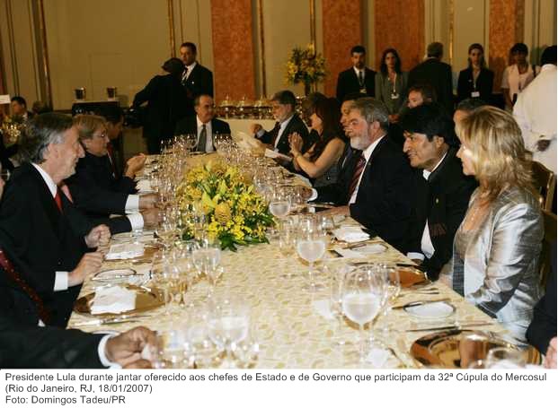 Presidente Lula durante jantar oferecido aos chefes de Estado e de Governo que participam da 32ª Cúpula do Mercosul.