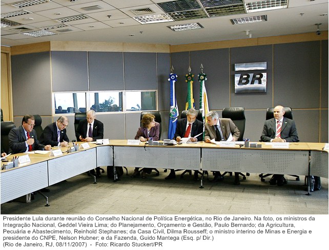 Presidente Lula durante reunião do Conselho Nacional de Política Energética, no Rio de Janeiro.
