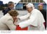 Presidente Lula e a primeira-dama, Marisa Letícia, recebem a sua Santidade, o Papa Bento XVI, em solo brasileiro.
