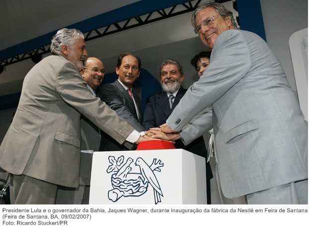 Presidente Lula e o governador da Bahia, Jaques Wagner, durante inauguração da fábrica da Nestlé em Feira de Santana (2).