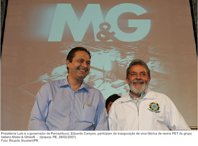 Presidente Lula e o governador de Pernambuco, Eduardo Campos, participam da inauguração de uma fábrica de resina PET do grupo italiano Mossi & Ghisolfi.