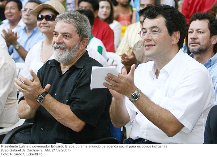 Presidente Lula e o governador Eduardo Braga durante anúncio de agenda social para os povos indígenas.