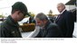 Presidente Lula é observado pelo ministro da Defesa, Nelson Jobim, durante solenidade militar em Natal.